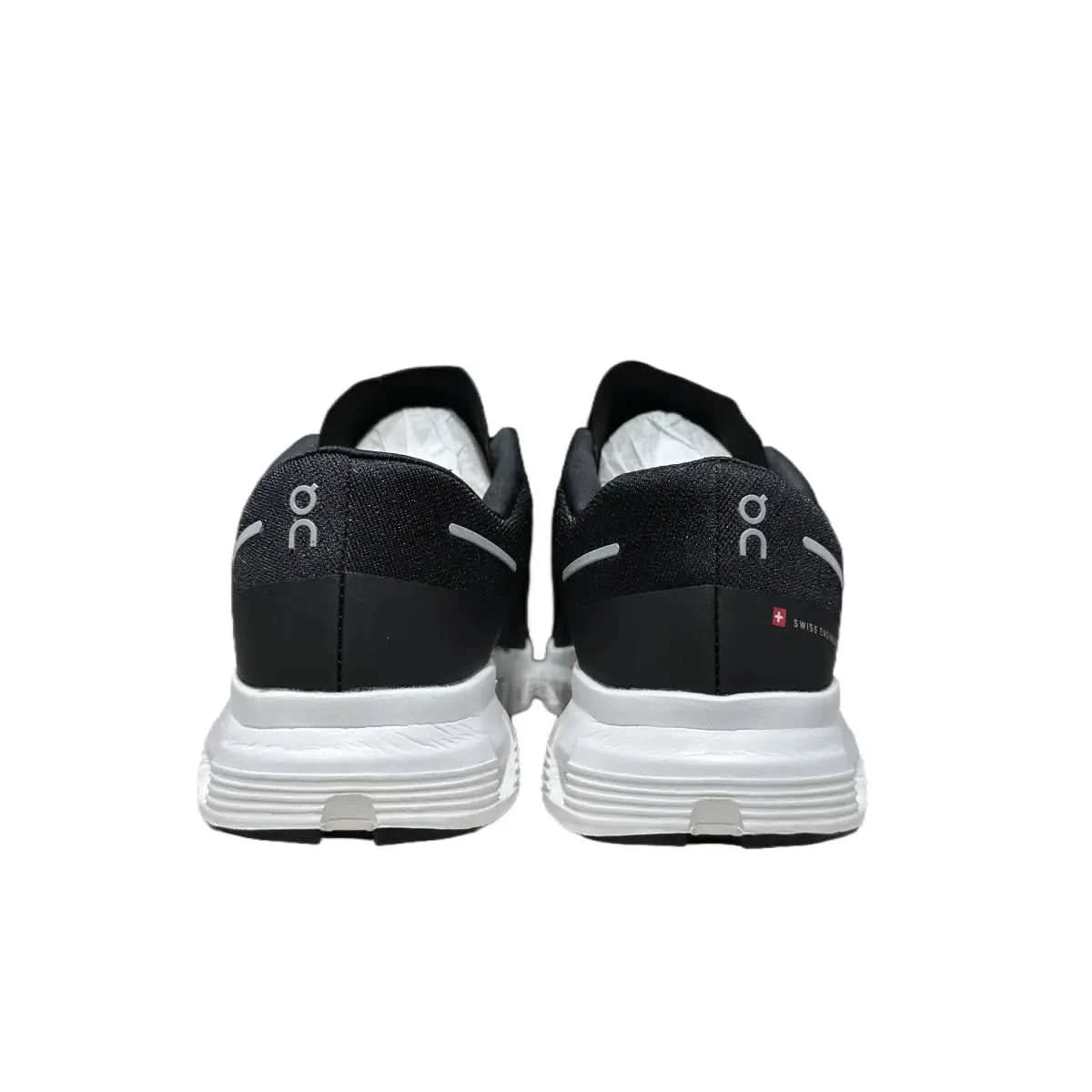 On Cloud 6 Push Women's black and white