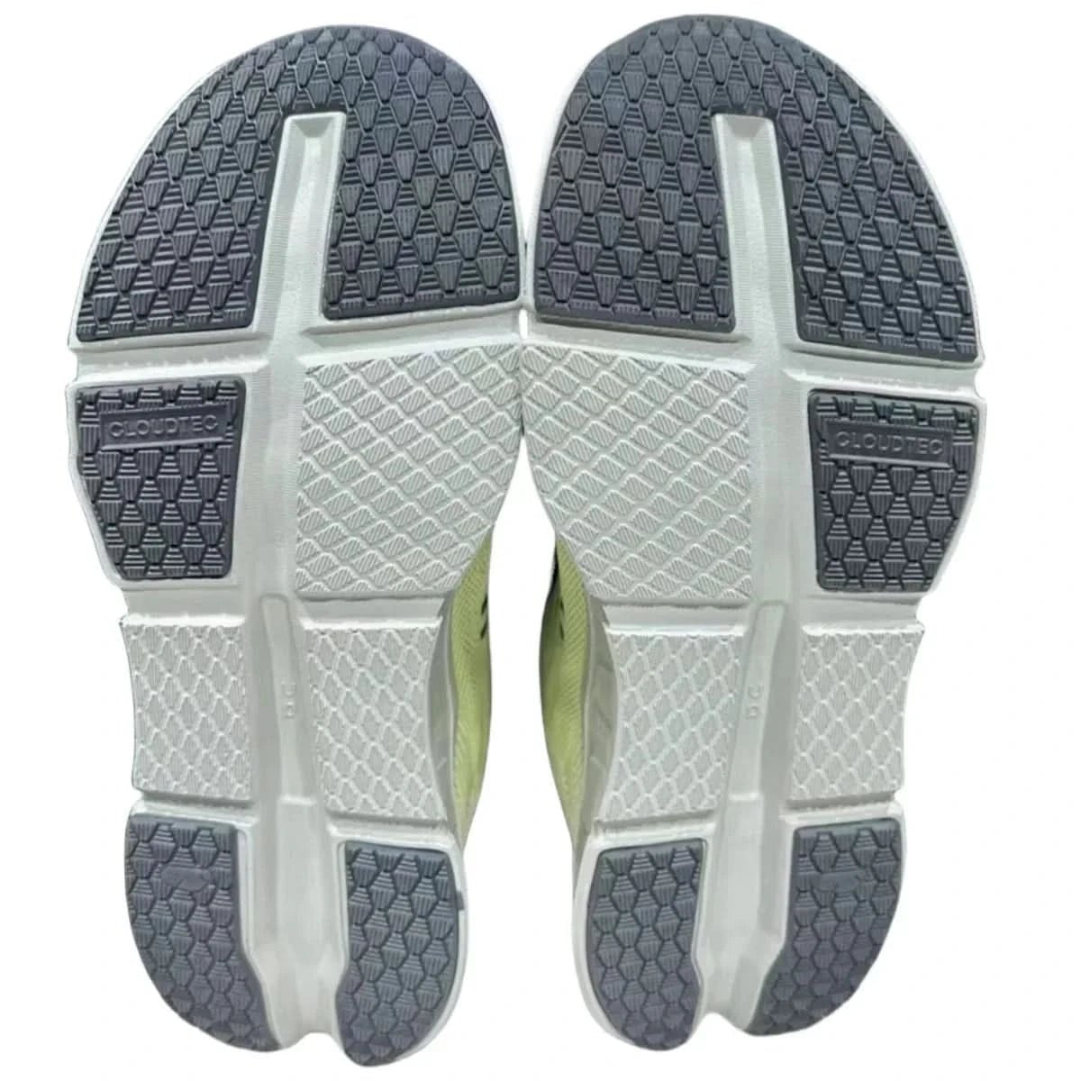 On Cloudgo Women's Grass yellow yarn - Onsrunners
