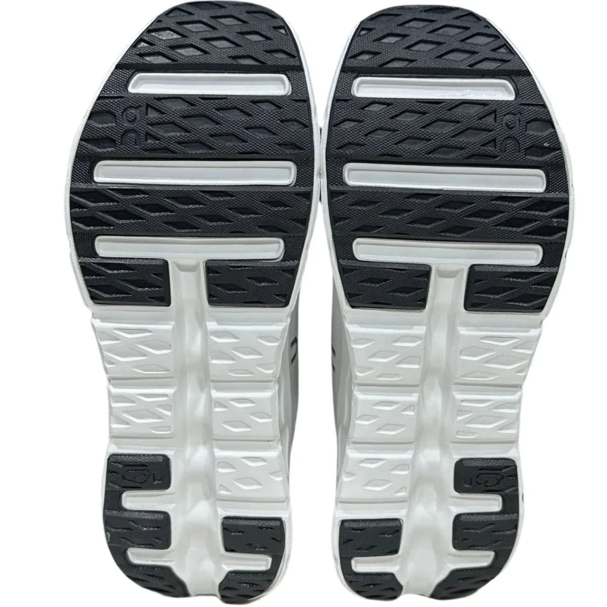 On Cloudtilt Women's White - Onsrunners